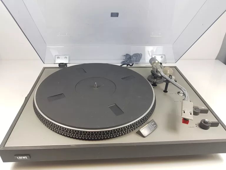 GRAMOFON LOEWE RA 1010 / CEC BD 5200