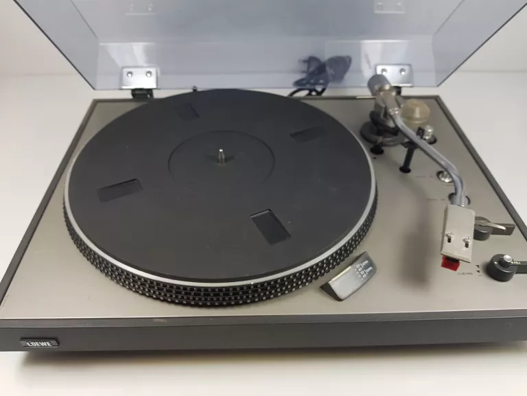 GRAMOFON LOEWE RA 1010 / CEC BD 5200