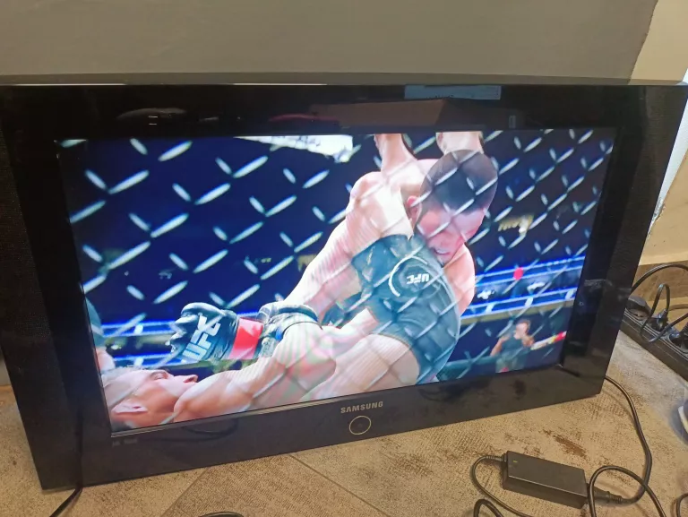TELEWIZOR 26" SAMSUNG LE26A330J1 (BRAK PILOTA) !OPIS!