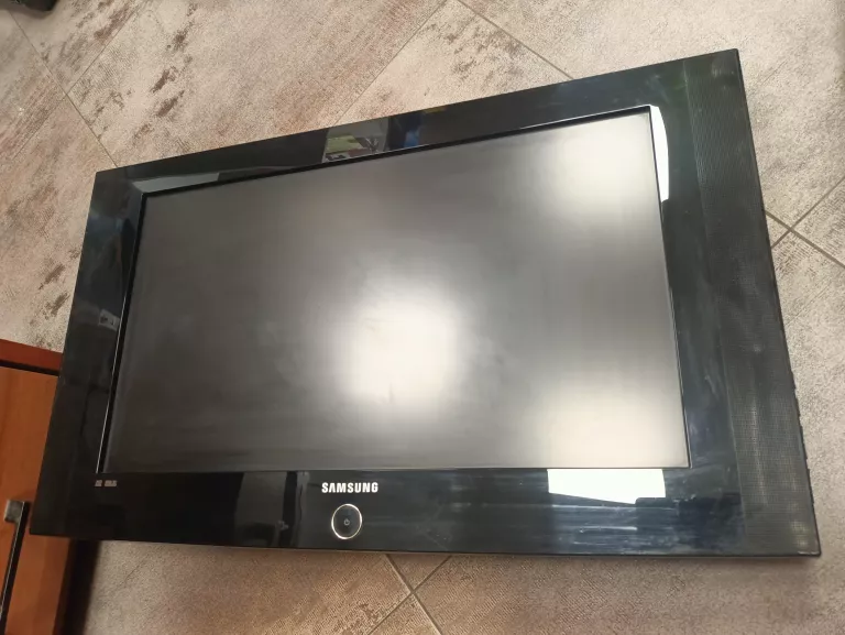 TELEWIZOR 26" SAMSUNG LE26A330J1 (BRAK PILOTA) !OPIS!