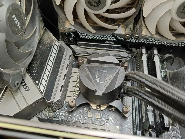 KOMPUTER STACJONARNY I7 10700KF RTX 2060 SUPER 8GB 16GB 256GB SSD Z490 MSI