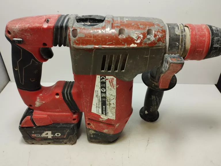 MŁOTOWIERTARKA MILWAUKEE M18 CHX 2,5J+AKU