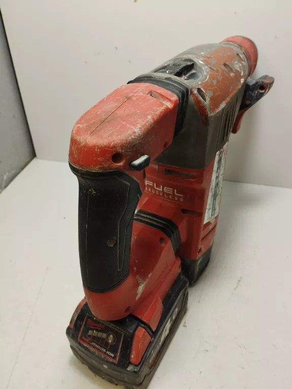 MŁOTOWIERTARKA MILWAUKEE M18 CHX 2,5J+AKU