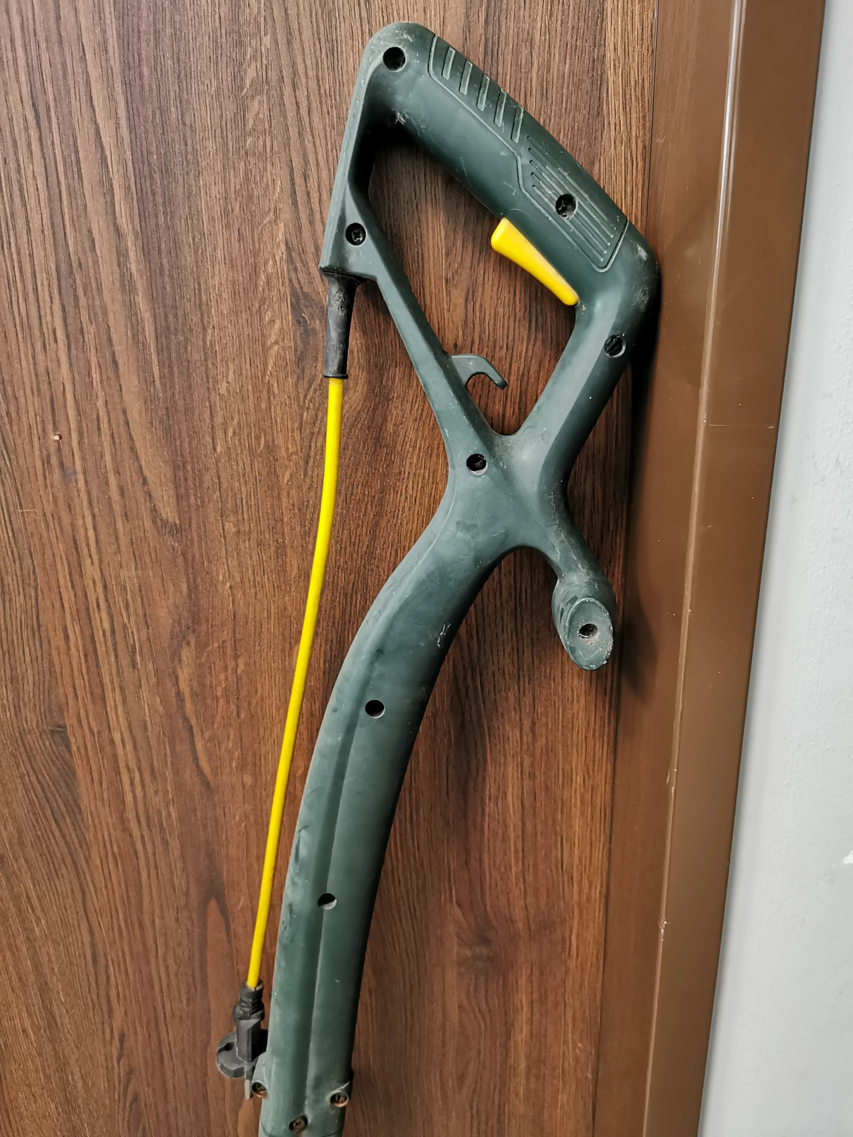 podkaszarka-kosa-elektryczna-do-trawy-250w-tesco-marka-blaupunkt