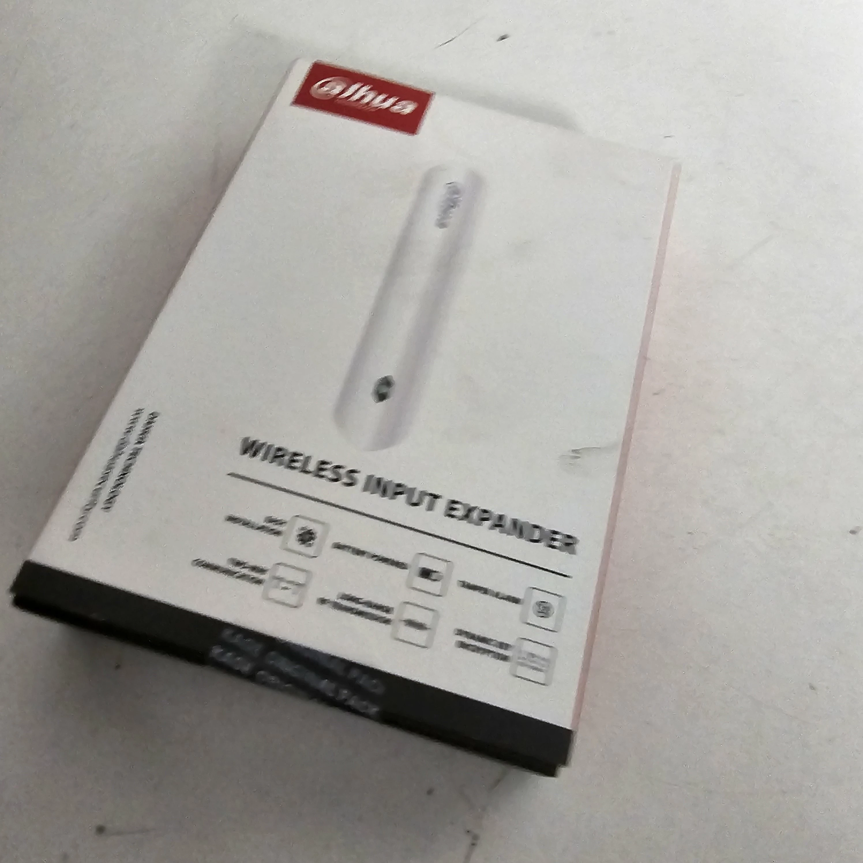 dahua-bezprzewodowy-ekspander-wewy-przewodowych-a-typ-alarmu-395-1