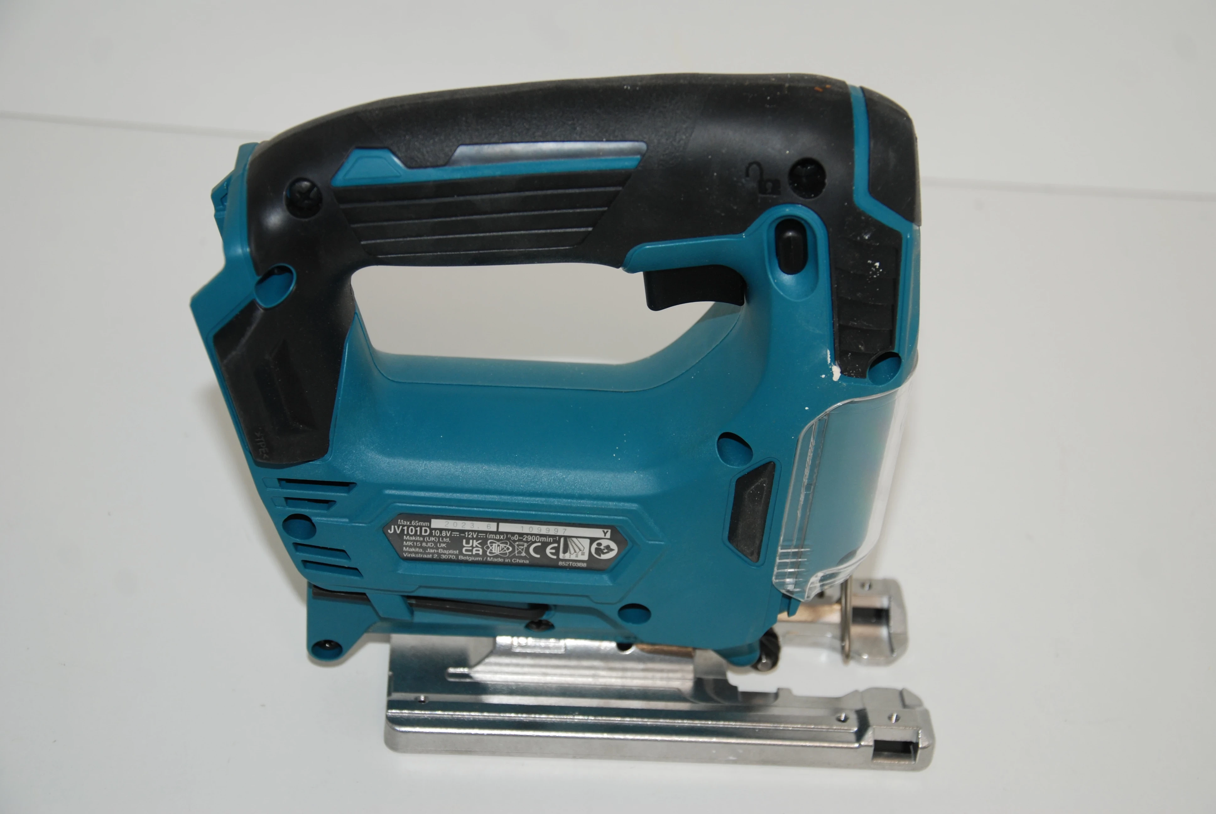 wyrzynarka-akumulatorowa-makita-jv101dz-mocowanie-brzeszczotu-205041-222245