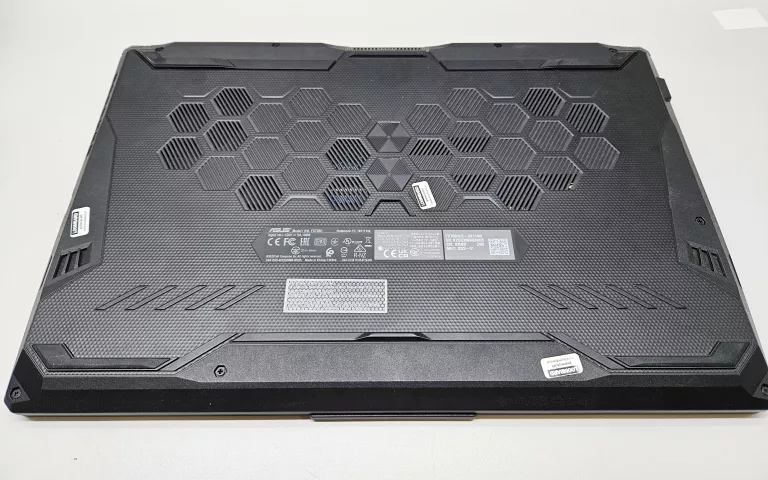 LAPTOP ASUS TUF GAMNG F17 17,3 " INTEL CORE I5 16 GB / 512 GB + PARAGON