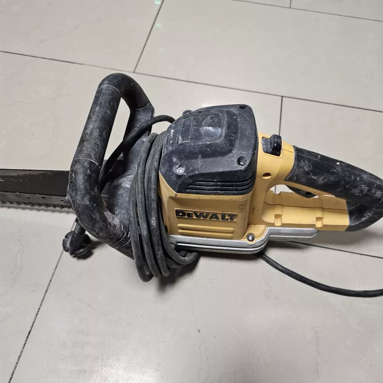 PIŁA DO PUSTAKÓW DEWALT DWE 397-Q5