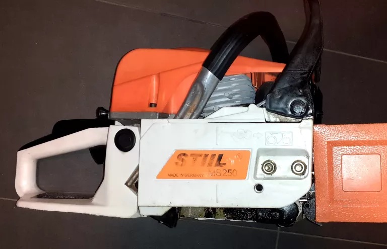PILARKA SPALINOWA STIIL MS250