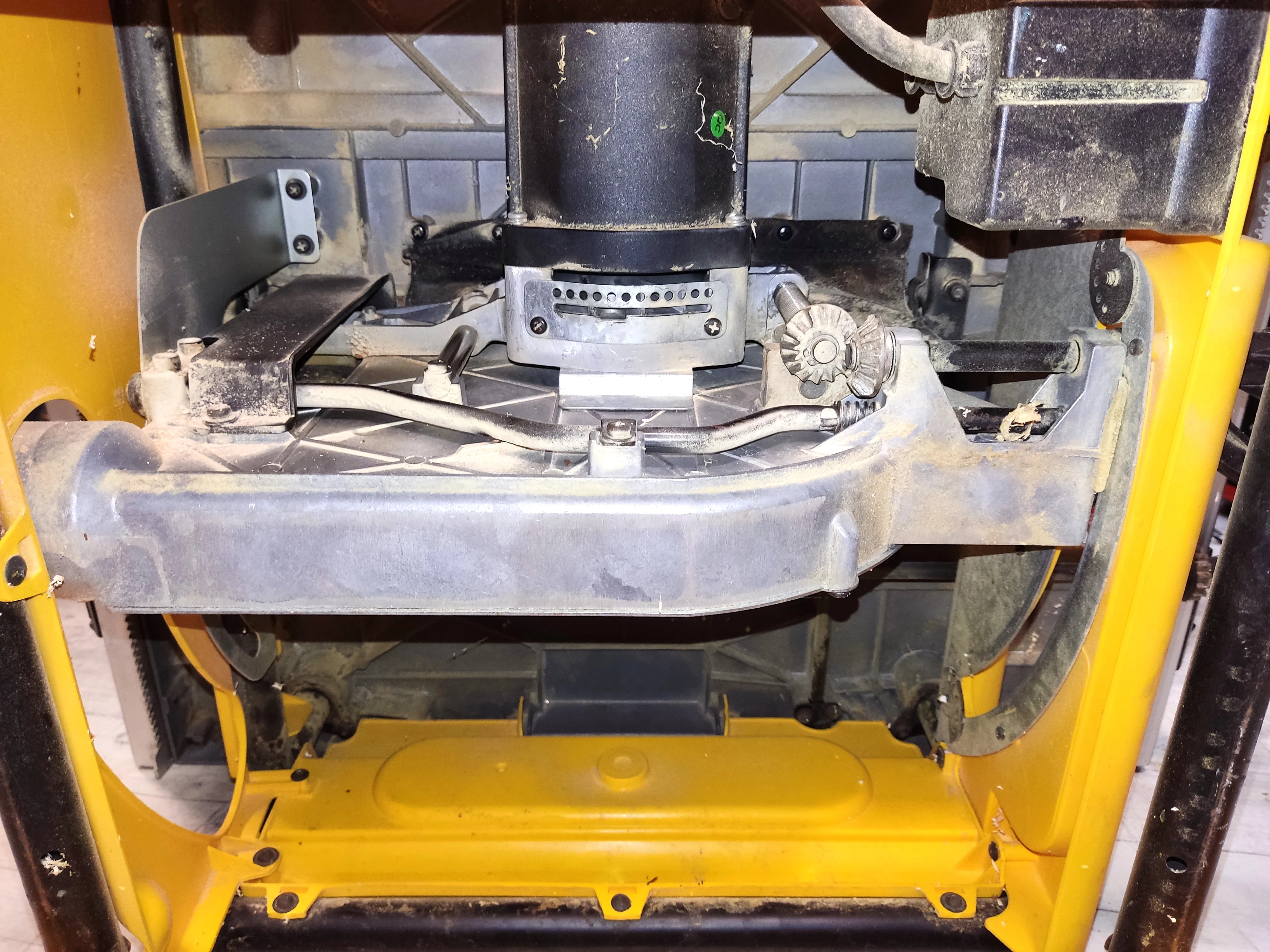 pila-stolowa-dewalt-dw745-qs-marka-dewalt