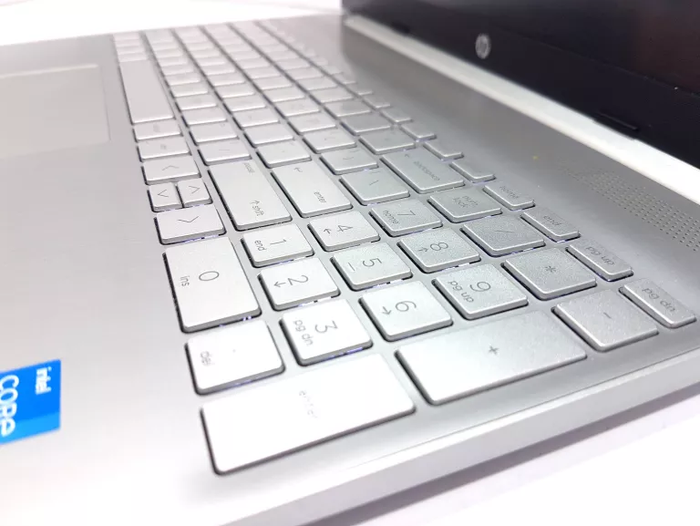 LAPTOP HP 15-DW3123NW 15.6" IPS I3-1115G4 8GB RAM 256GB SSD WINDOWS 11