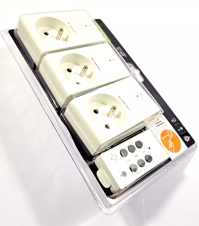 gao-zestaw-3-gniazd-sterowanych-radiowo-pilot-stan-powystawowy