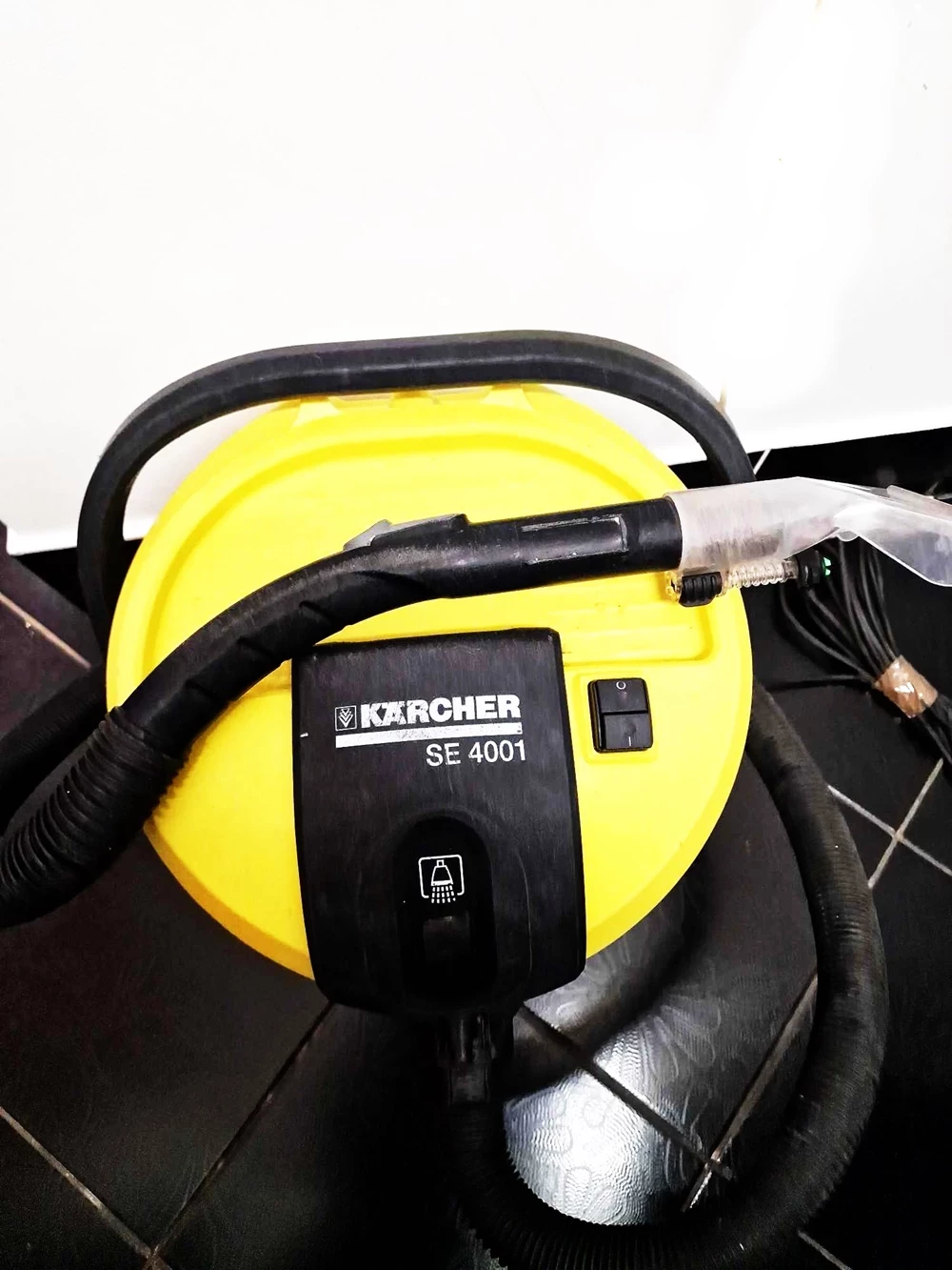 odkurzacz-pioracy-karcher-se-4001-stan-uzywany