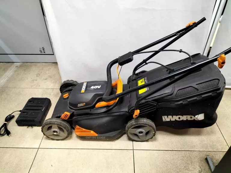 KOSIARKA AKUMULATOROWA WORX WG743E + ŁADOWARKA + 2 AKU