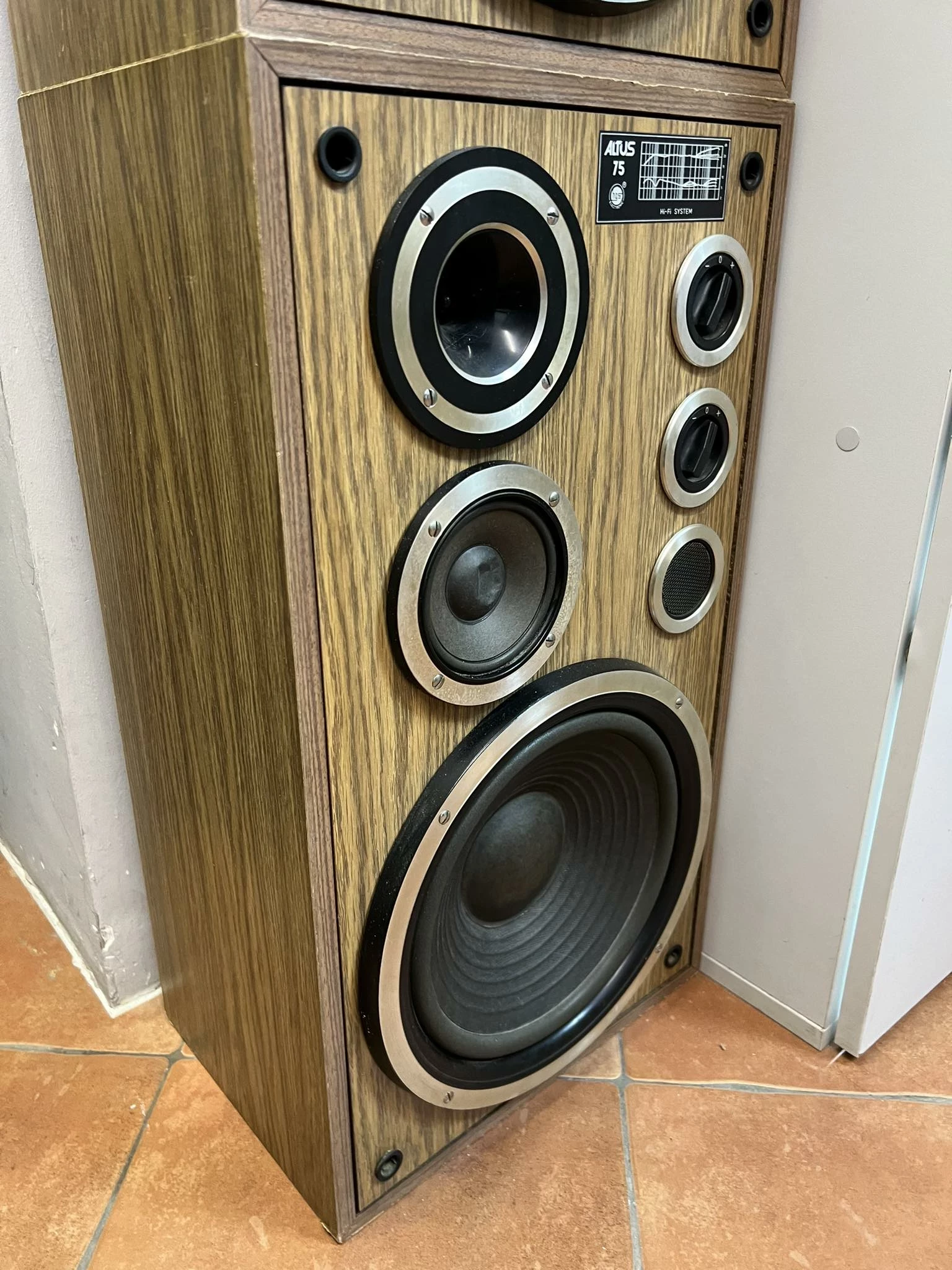 kolumny-altus-75-grunwaldzka-12-ostroda