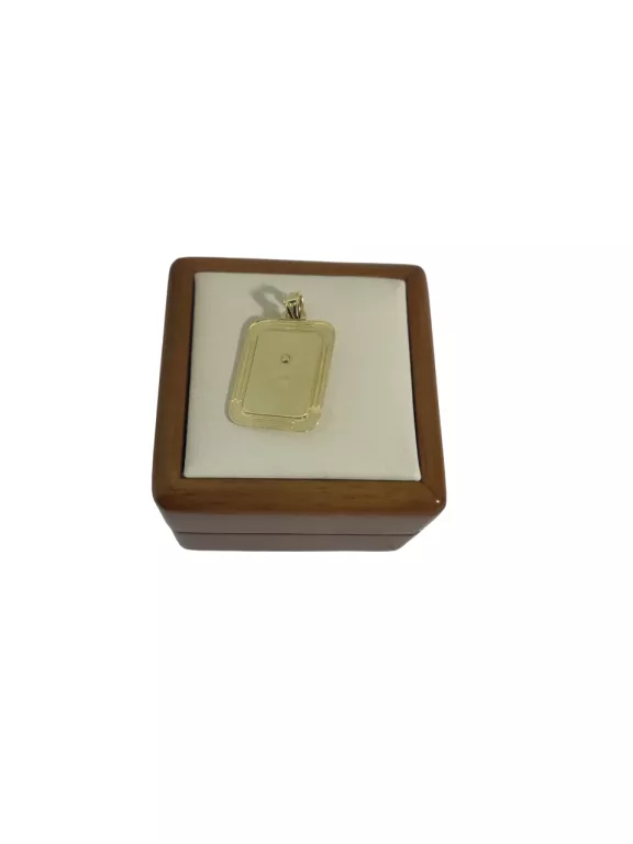 ZŁOTY MEDALIK Z JEZUSEM 585/3,80G