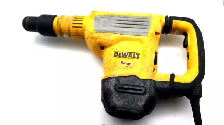 MŁOT UDAROWY DEWALT D25614-QS