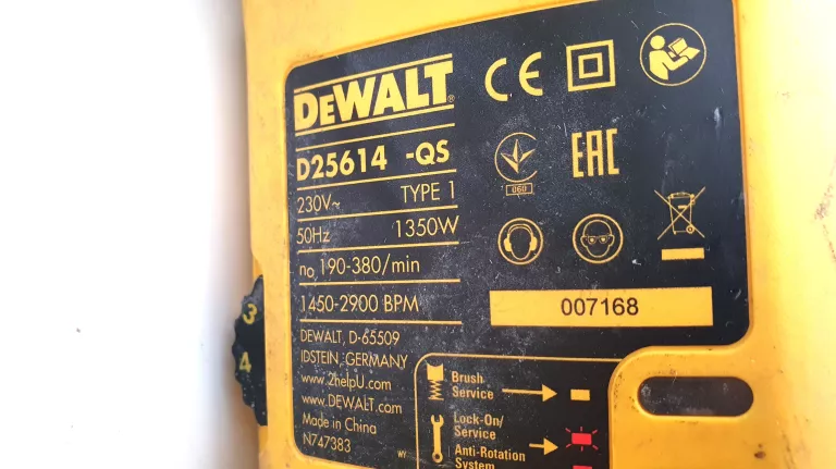 MŁOT UDAROWY DEWALT D25614-QS