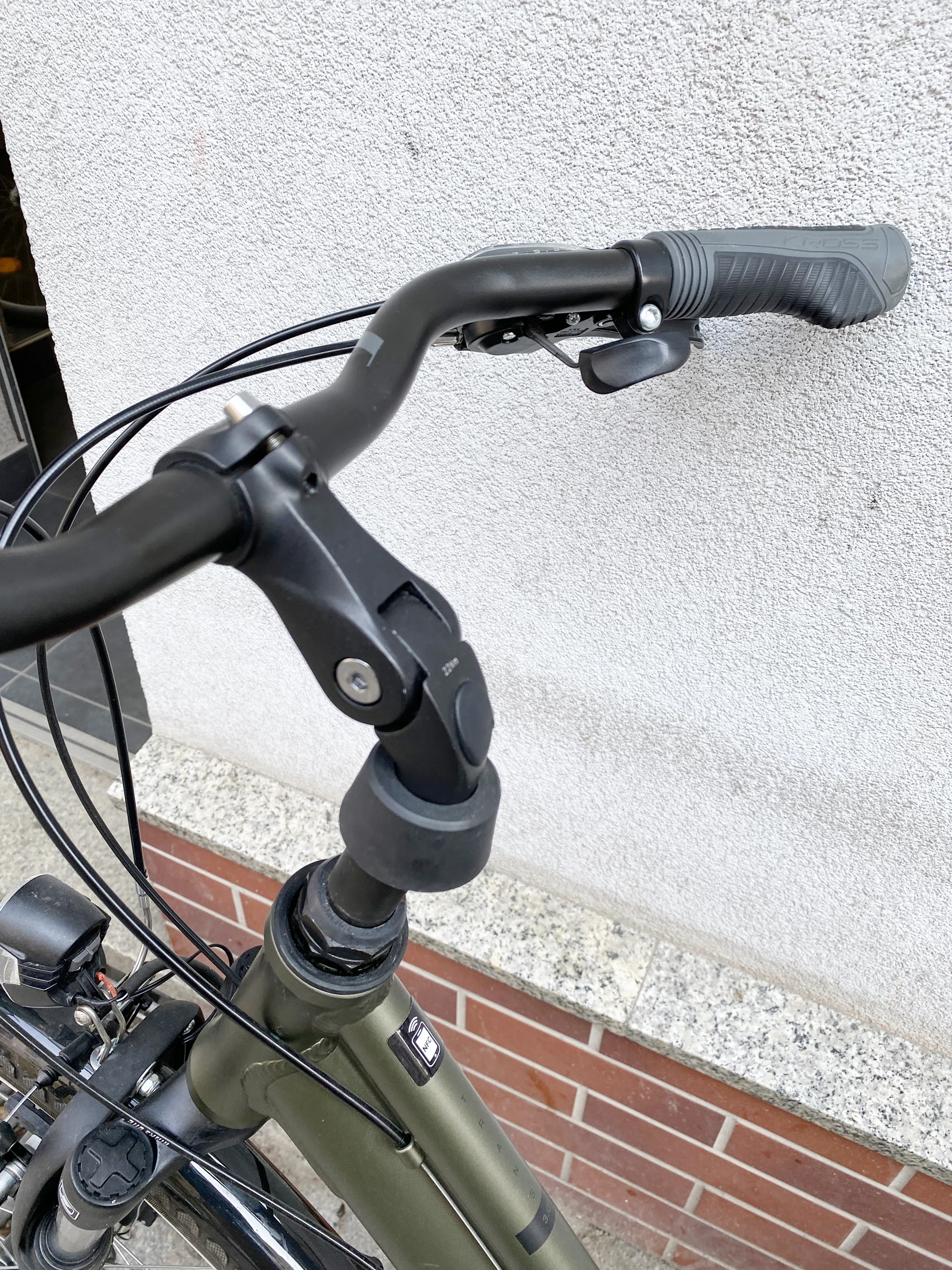 rower-trekkingowy-damski-kross-trans-30-rama-17-kola-28-rozmiar-kola-28