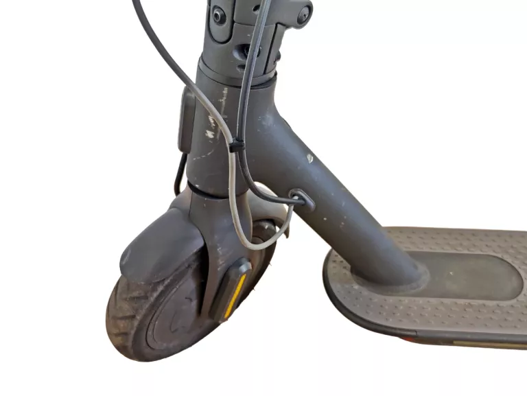 HULAJNOGA ELEKTRYCZNA XIAOMI MI ELECTRIC SCOOTER 1S 250W 25KM/H 8,5"