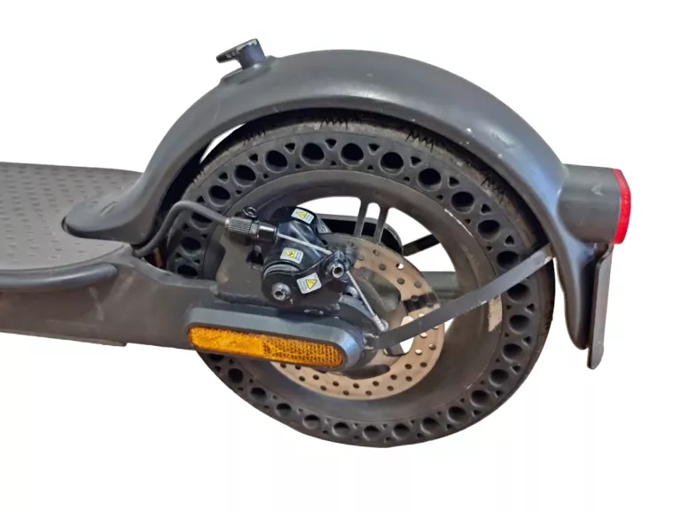 HULAJNOGA ELEKTRYCZNA XIAOMI MI ELECTRIC SCOOTER 1S 250W 25KM/H 8,5"