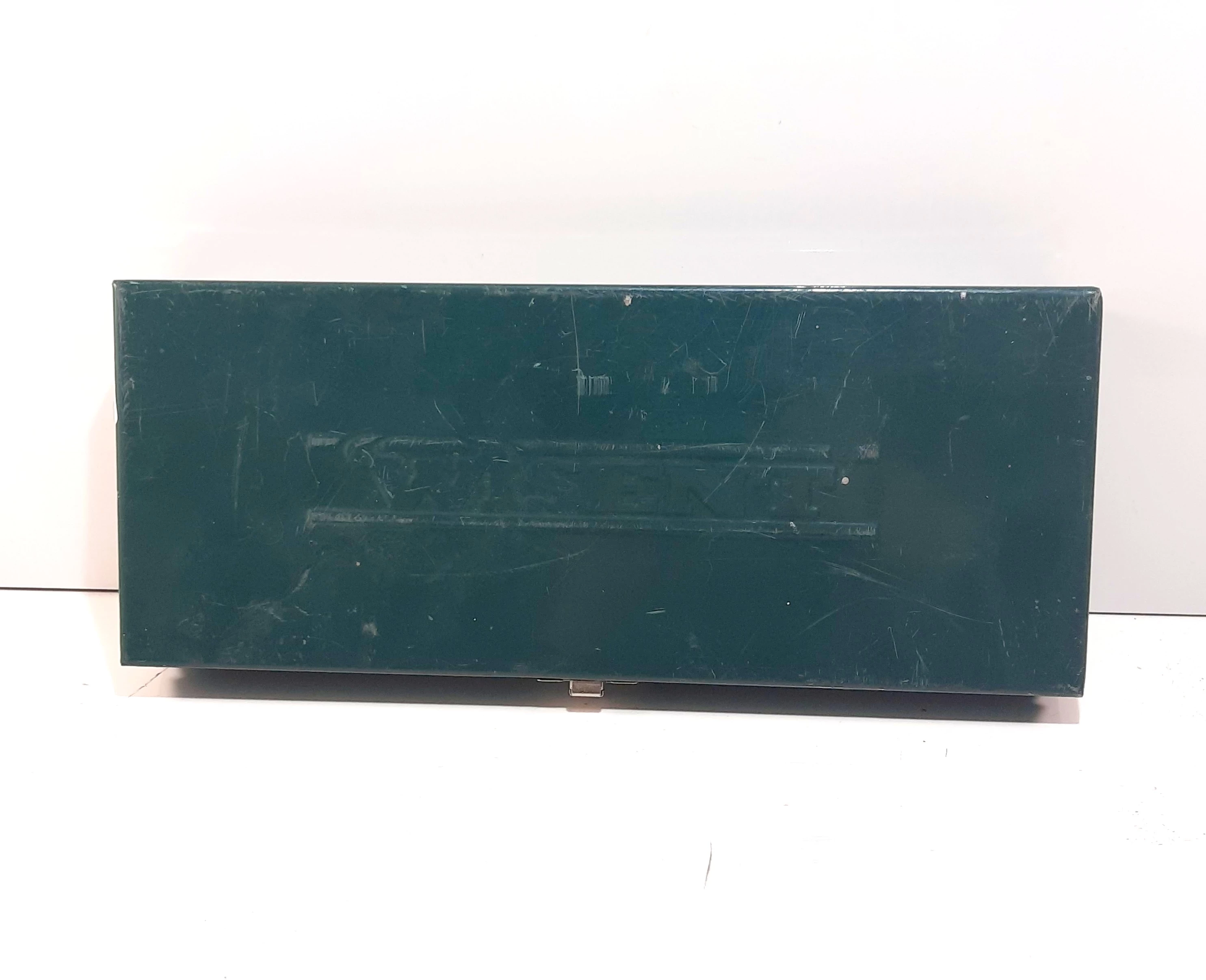 zestaw-kluczy-nasadkowych-wisent-zielona-skrzynka-stan-uzywany