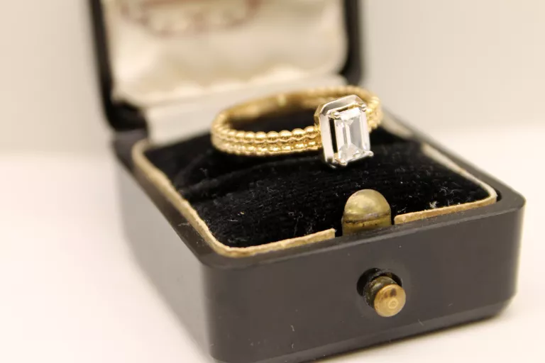 piekny-zloty-pierscionek-336g-585-r-16-kamien-17088-524288