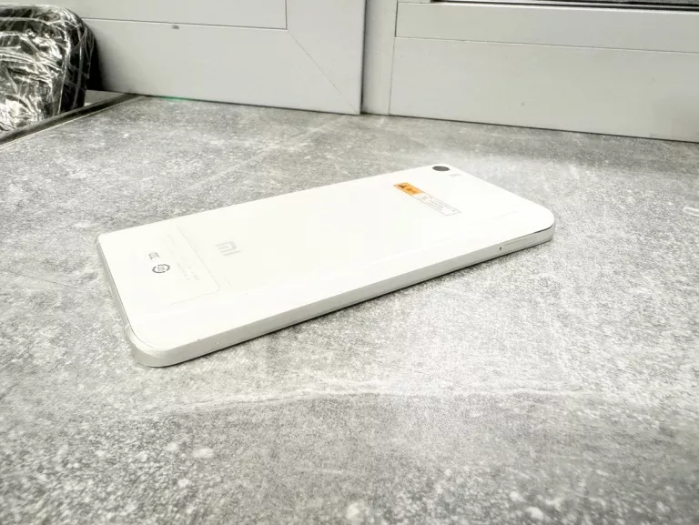 TELEFON XIAOMI MI5 3/64 GB