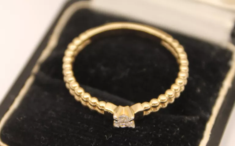 elegancki-zloty-pierscionek-265g-p585-r19-rodzaj-2205-16