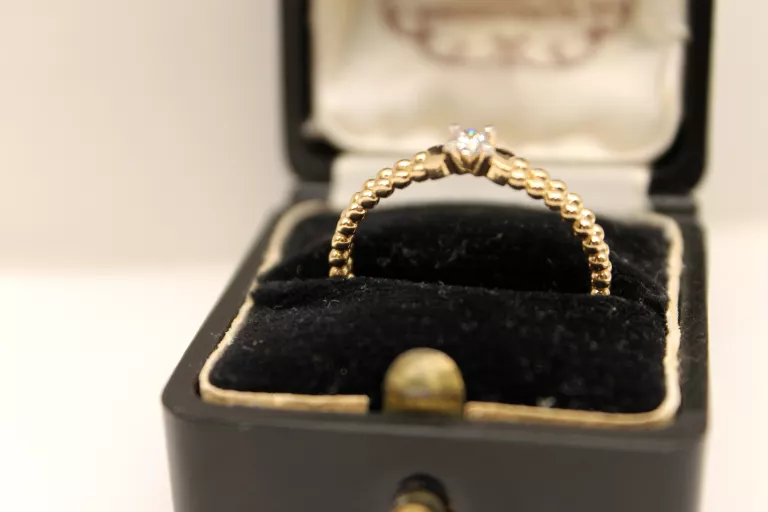 elegancki-zloty-pierscionek-265g-p585-r19-ean-gtin-5900025346587