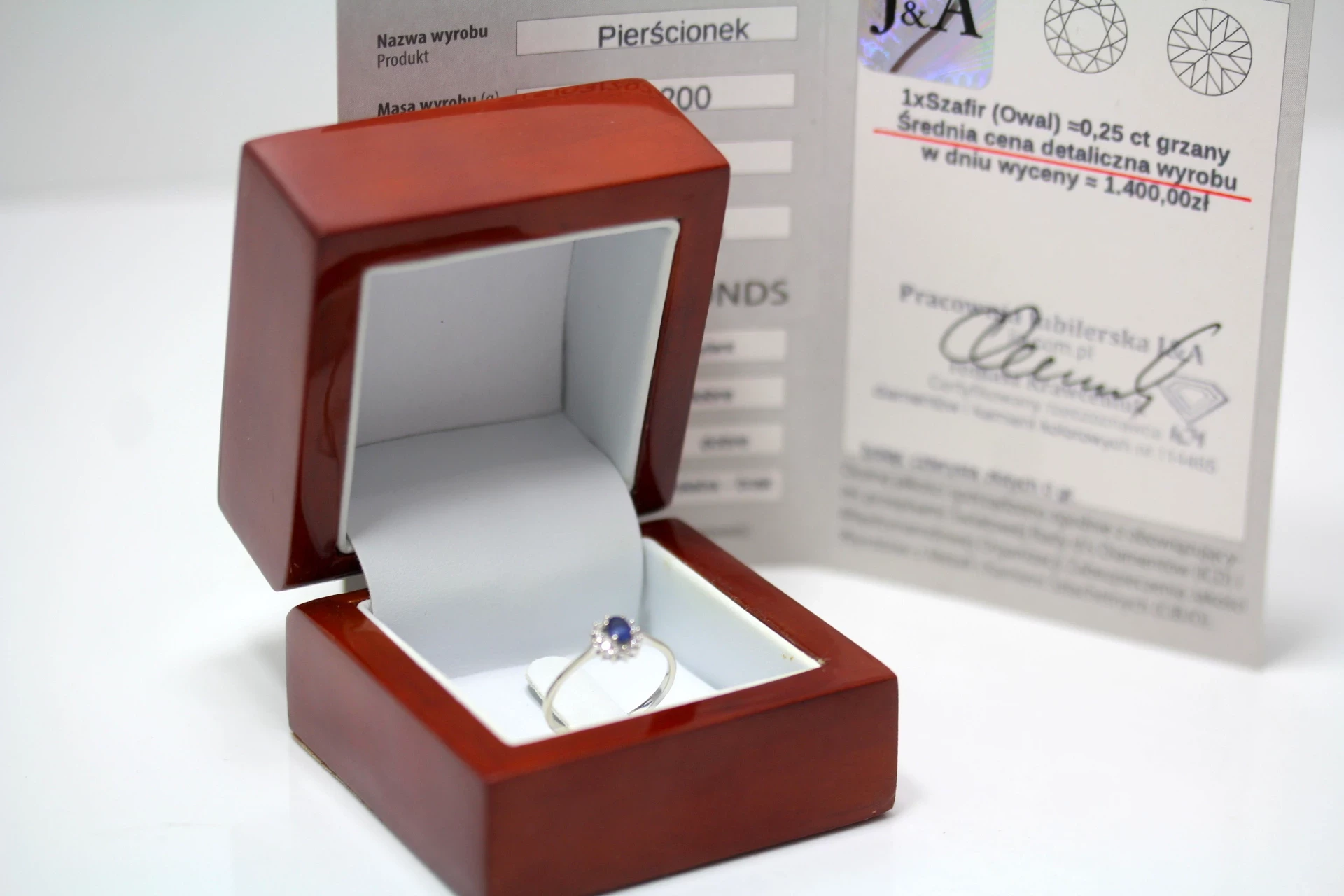 zloty-pierscionek-1x-szafir-025g-12x-brylant-006ct-585-12g-r11-ean-gtin-5903772000191