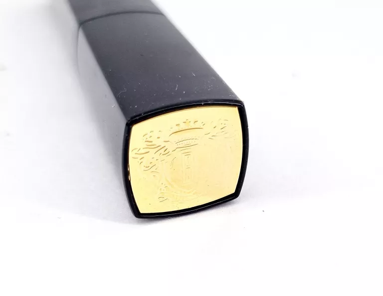 bobbi-brow-serum-concealer-warm-natural-wlasciwosci-129872-16