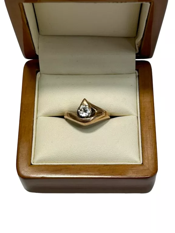 zloty-pierscionek-z-cyrkonia-453g585r14-stan-11323-2