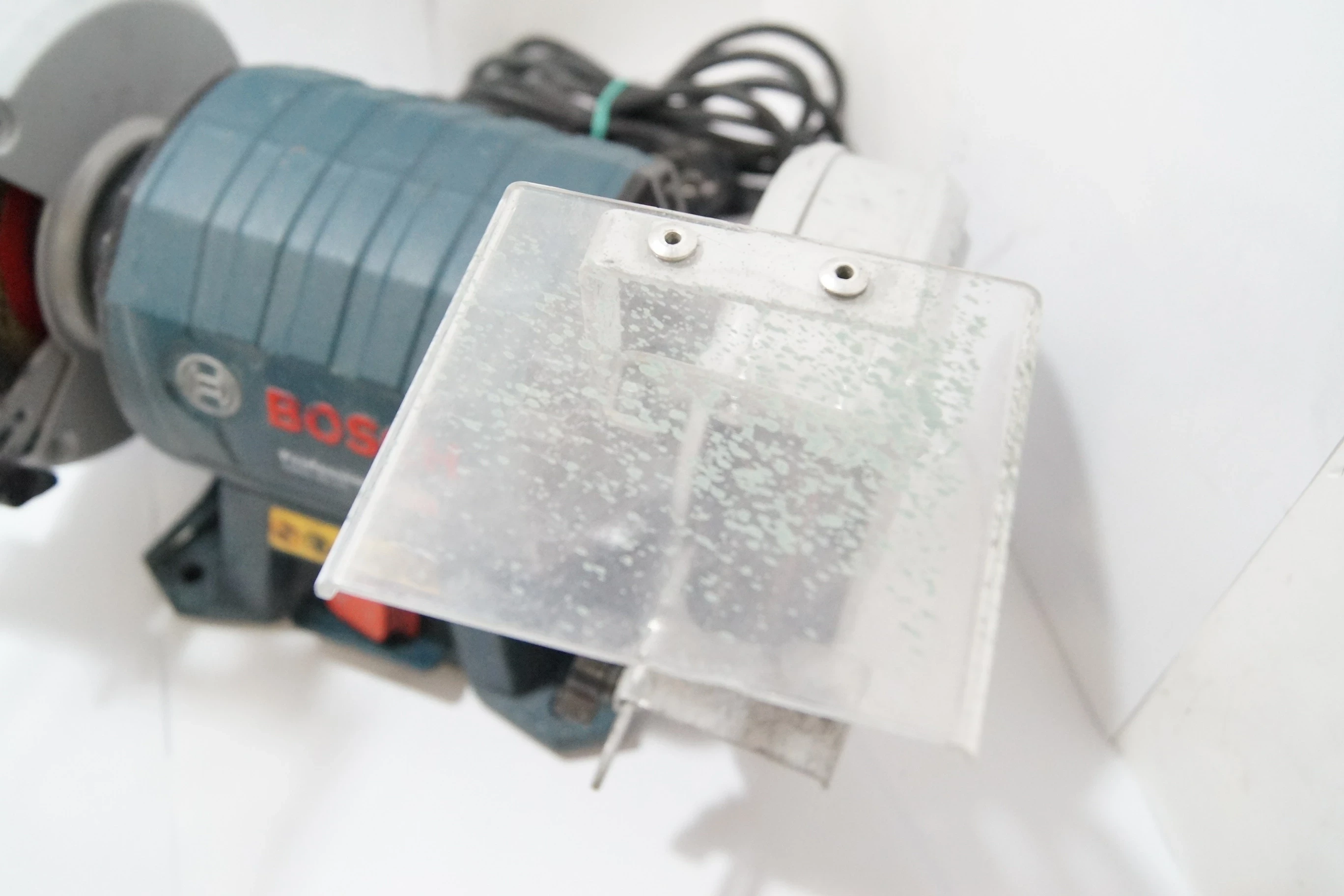 szlifierka-stolowa-bosch-gbg-35-15-marka-bosch