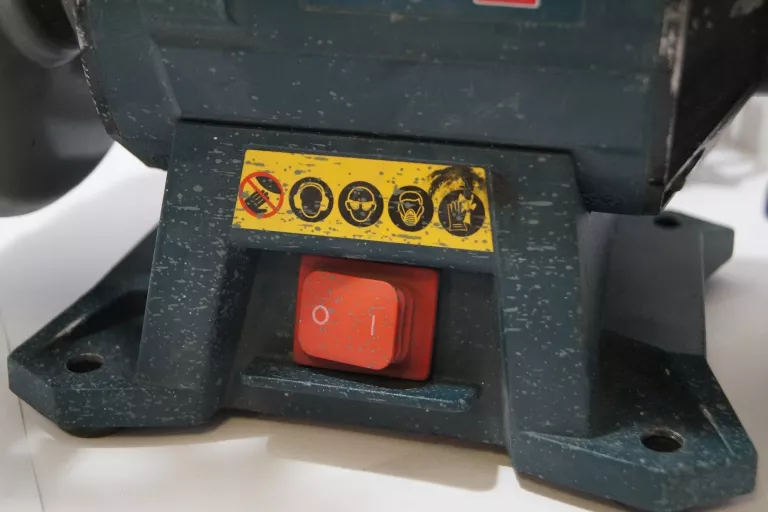 szlifierka-stolowa-bosch-gbg-35-15-rodzaj-zasilania-sieciowe