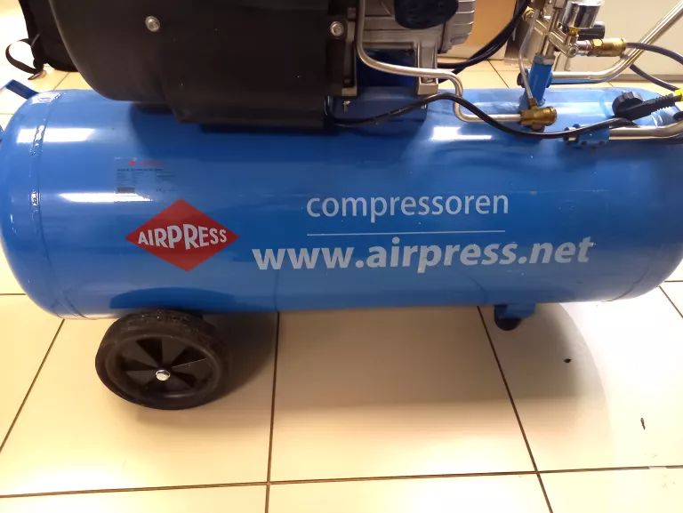 KOMPRESOR OLEJOWY AIRPRESS 100L