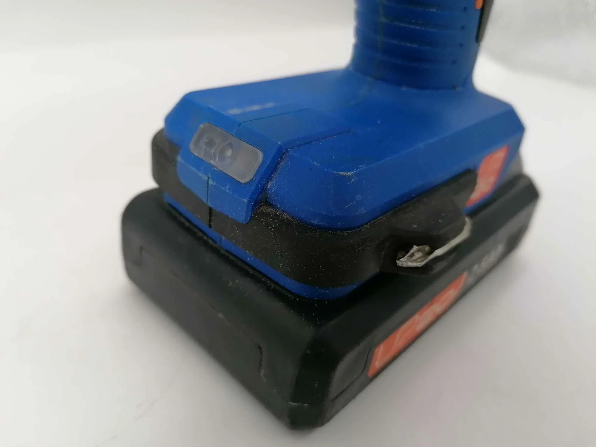 wkretarka-dexter-20vsd2-35rc1a-walizka-stan-11323-2