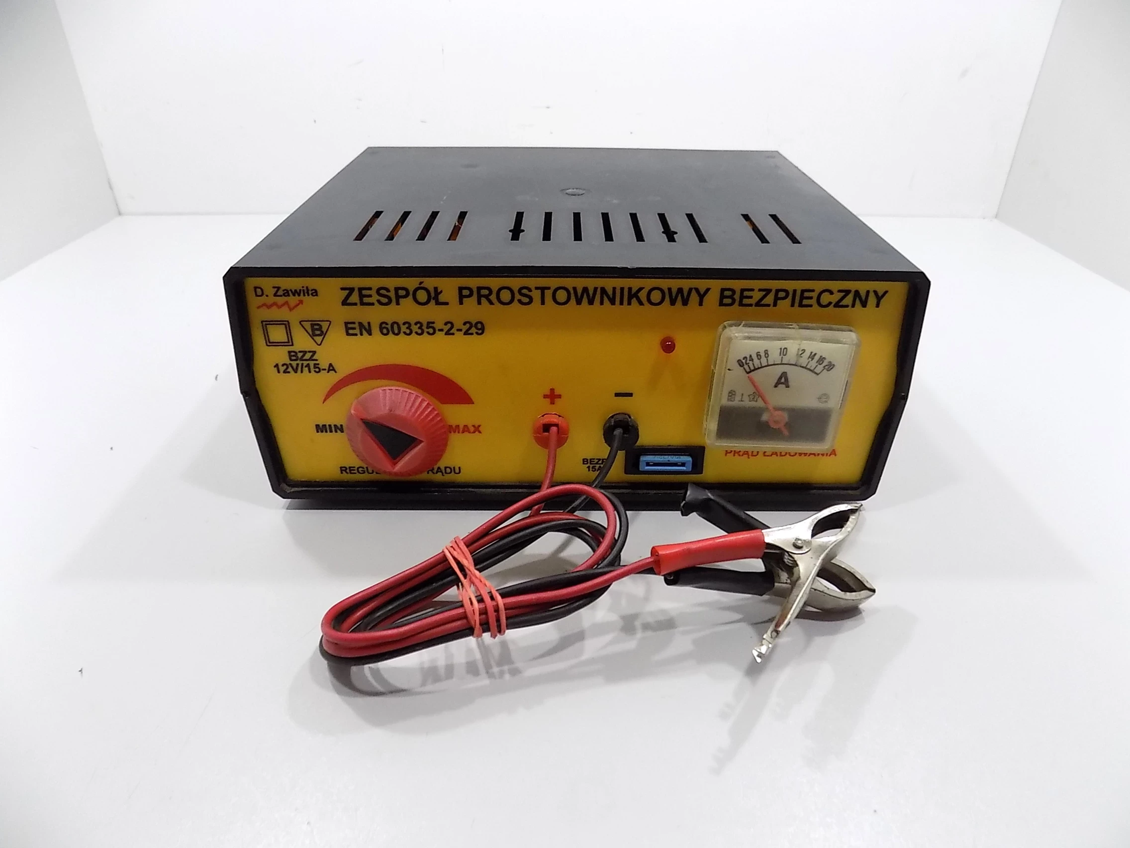 zespol-prostownikowy-prostownik-en-60335-2-29-12v-15a-wyzwolenia-28-ozimek