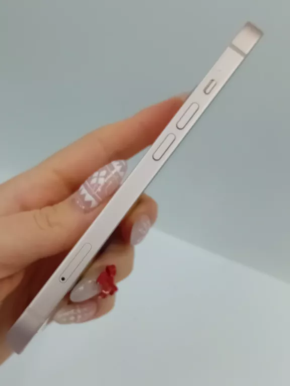 SMARTFON APPLE IPHONE 13 256 GB RÓŻOWY KONDYCJA BARTERII 94%