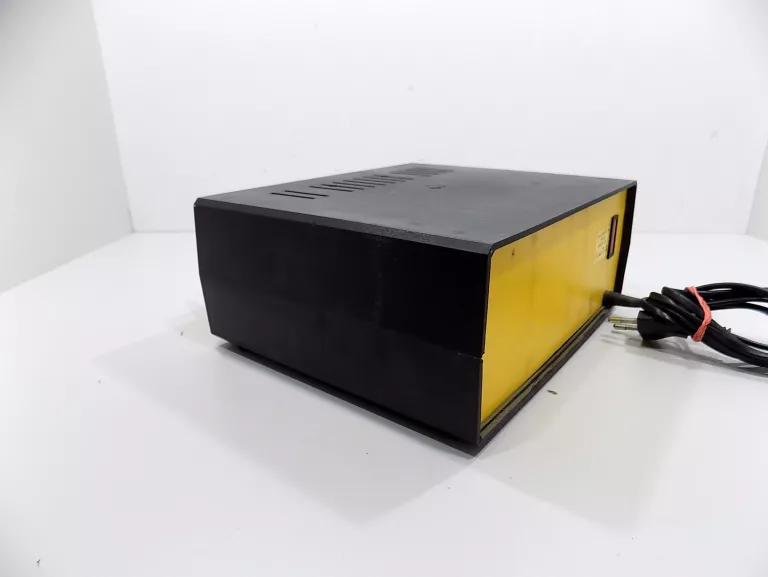 zespol-prostownikowy-prostownik-en-60335-2-29-12v-15a-product-id-c4e31e9f-fb2a-44e7-8668-5b94047c1f3f