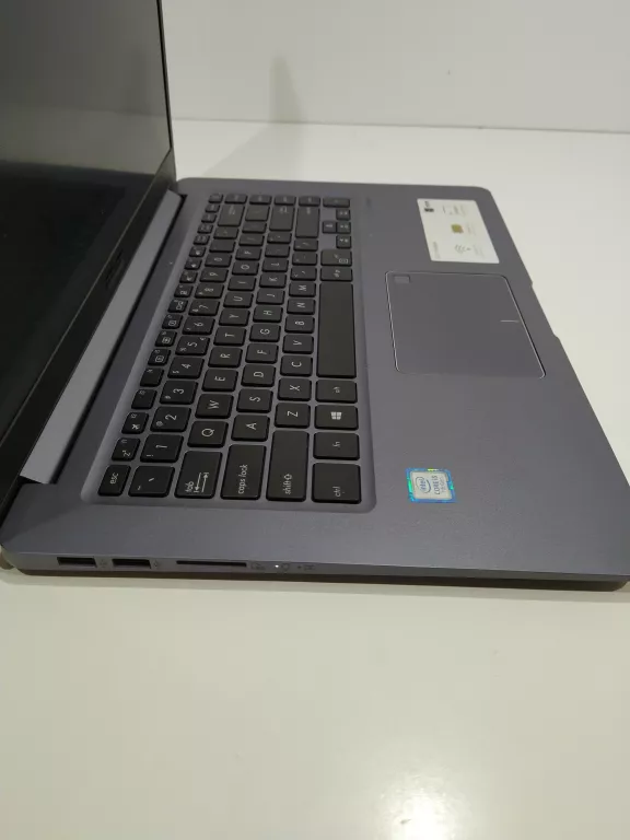 LAPTOP ASUS VIVOBOOK A510U + STACJA CD ASUS