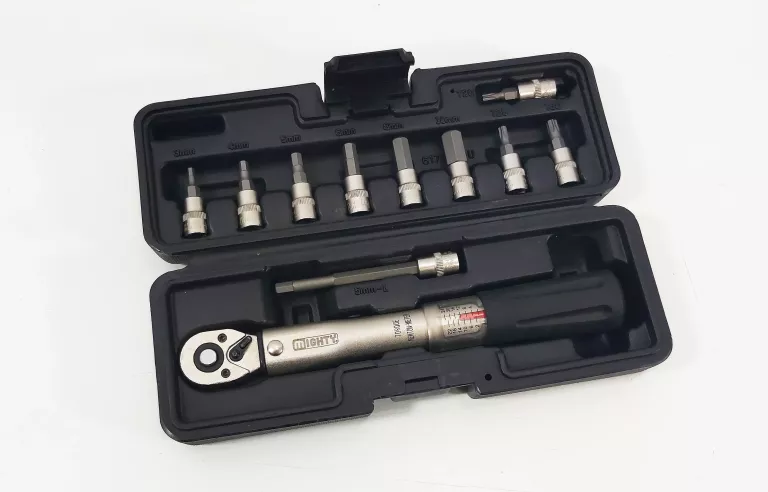 klucz-dynamometryczny-mighty-z-regulacja-2-24nm-mickiewicza-1-nidzica