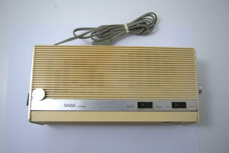 RADIO Z ZEGARKIEM SABA CLOCK G (LATA '70)