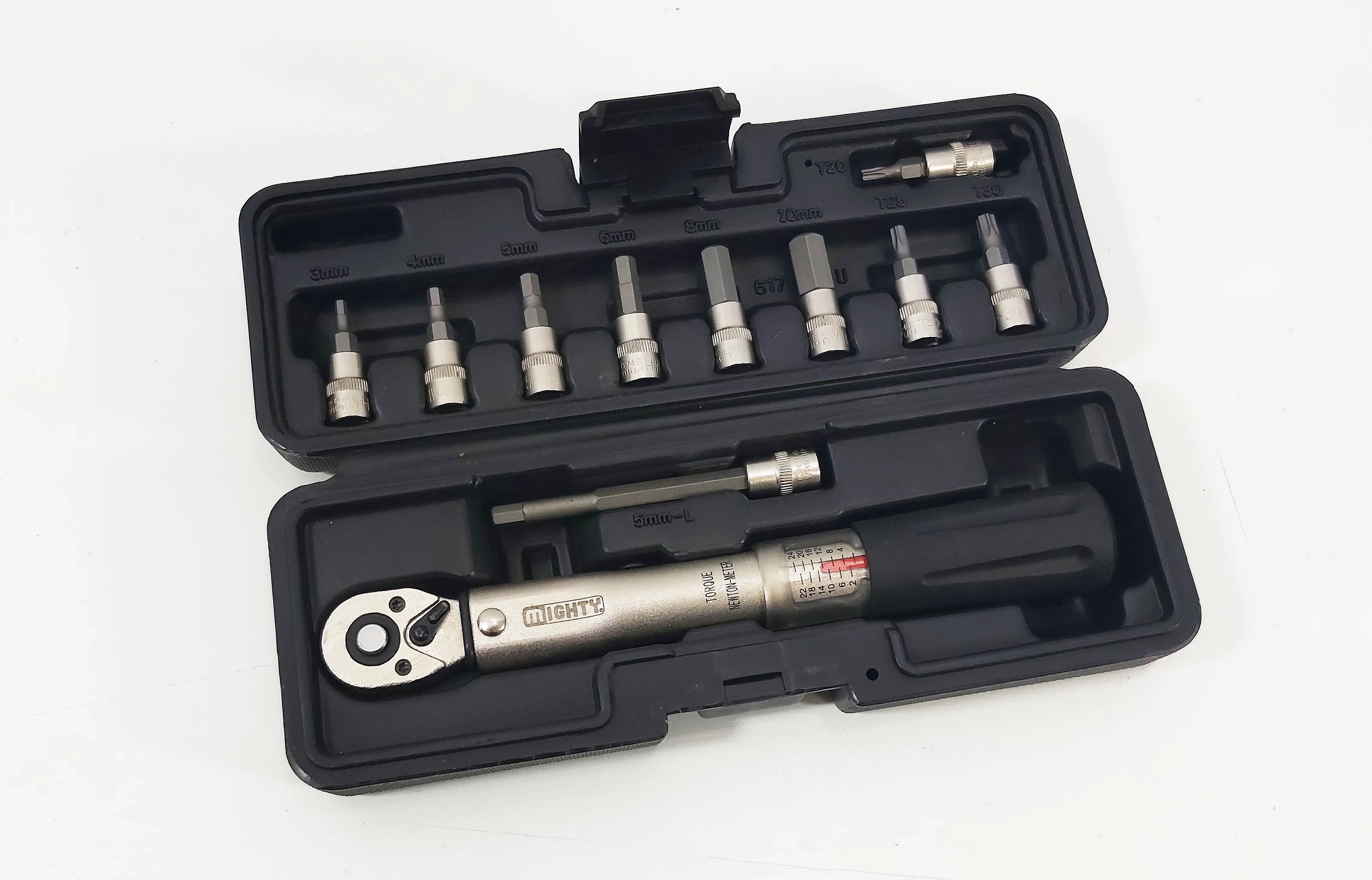 klucz-dynamometryczny-mighty-z-regulacja-2-24nm-mickiewicza-1-nidzica