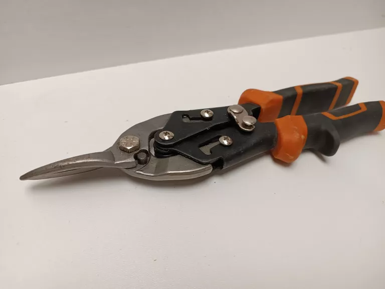 nozyce-do-blachy-magnusson-osiedle-teatralne-3u15-krakow