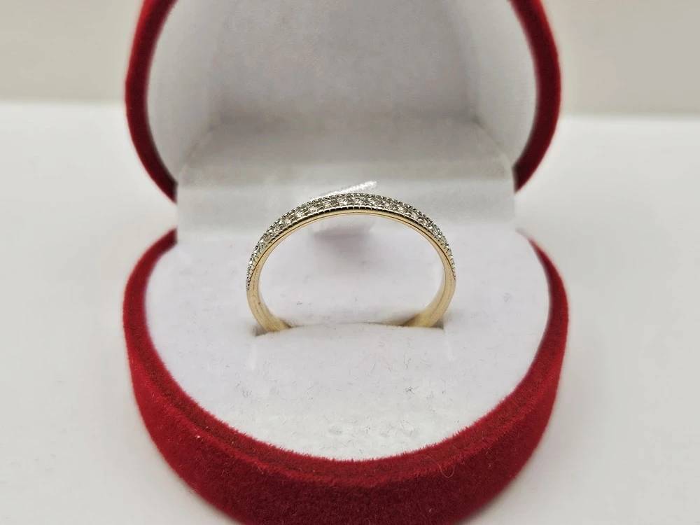 skromny-zloty-pierscionek-201g-p585-r19-rodzaj-2205-2