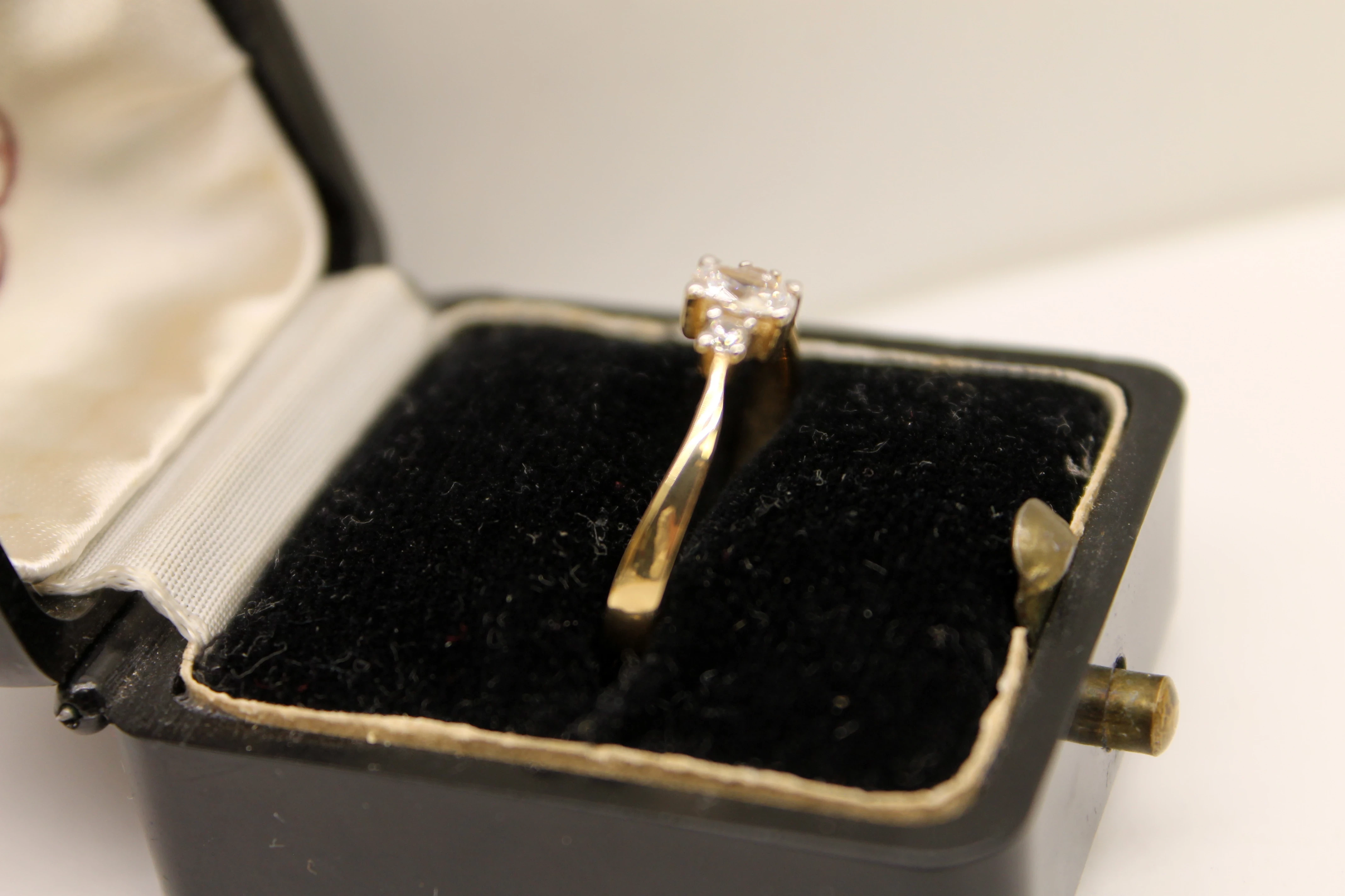 klasyczny-zloty-pierscionek-230g-p-585-r20-stan-11323-238058