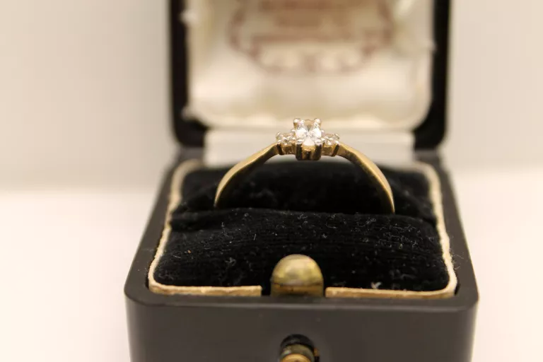 klasyczny-zloty-pierscionek-230g-p-585-r20-ean-gtin-0045678658771