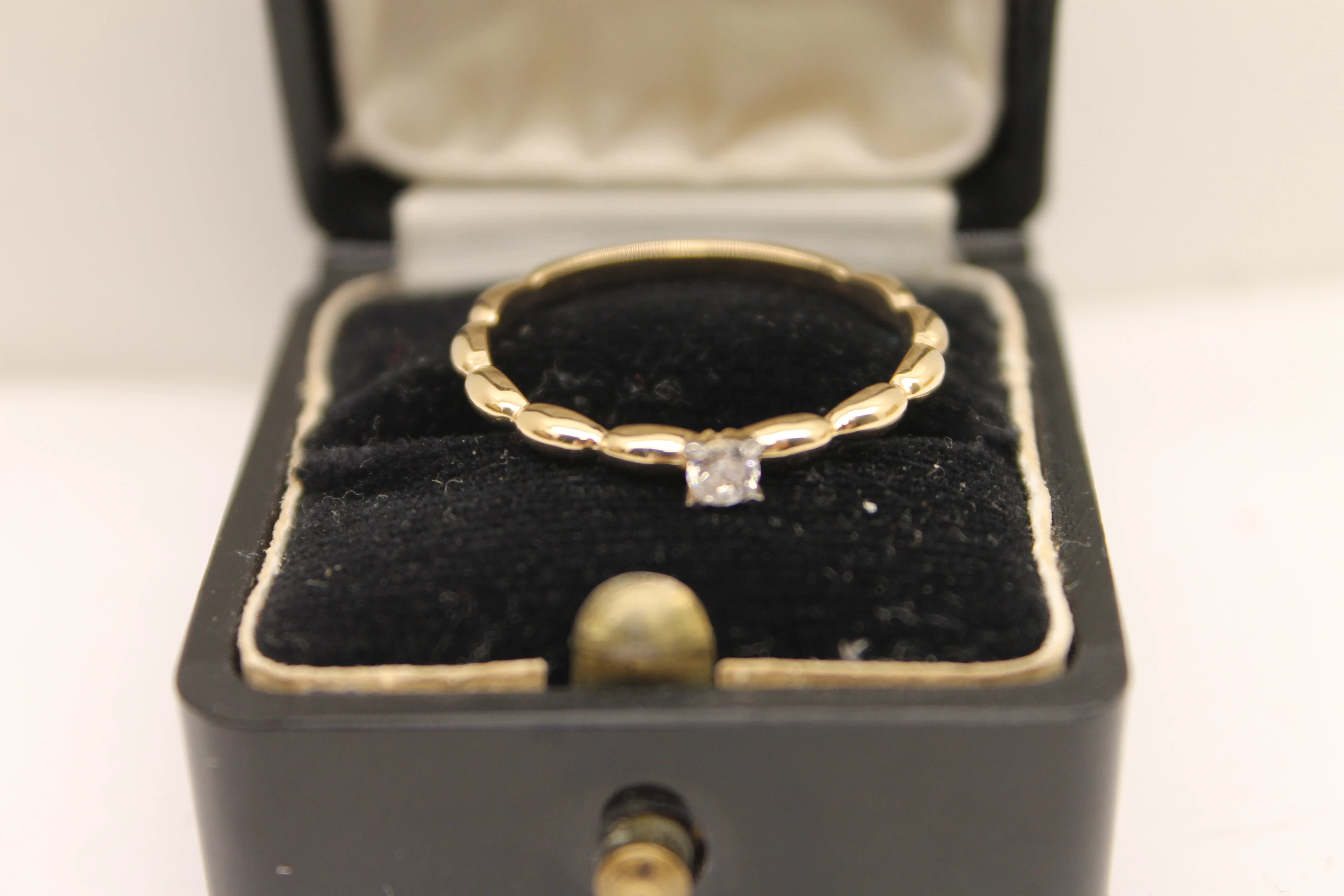 klasyczny-zloty-pierscionek-195g-p585-r20-rodzaj-2205-16