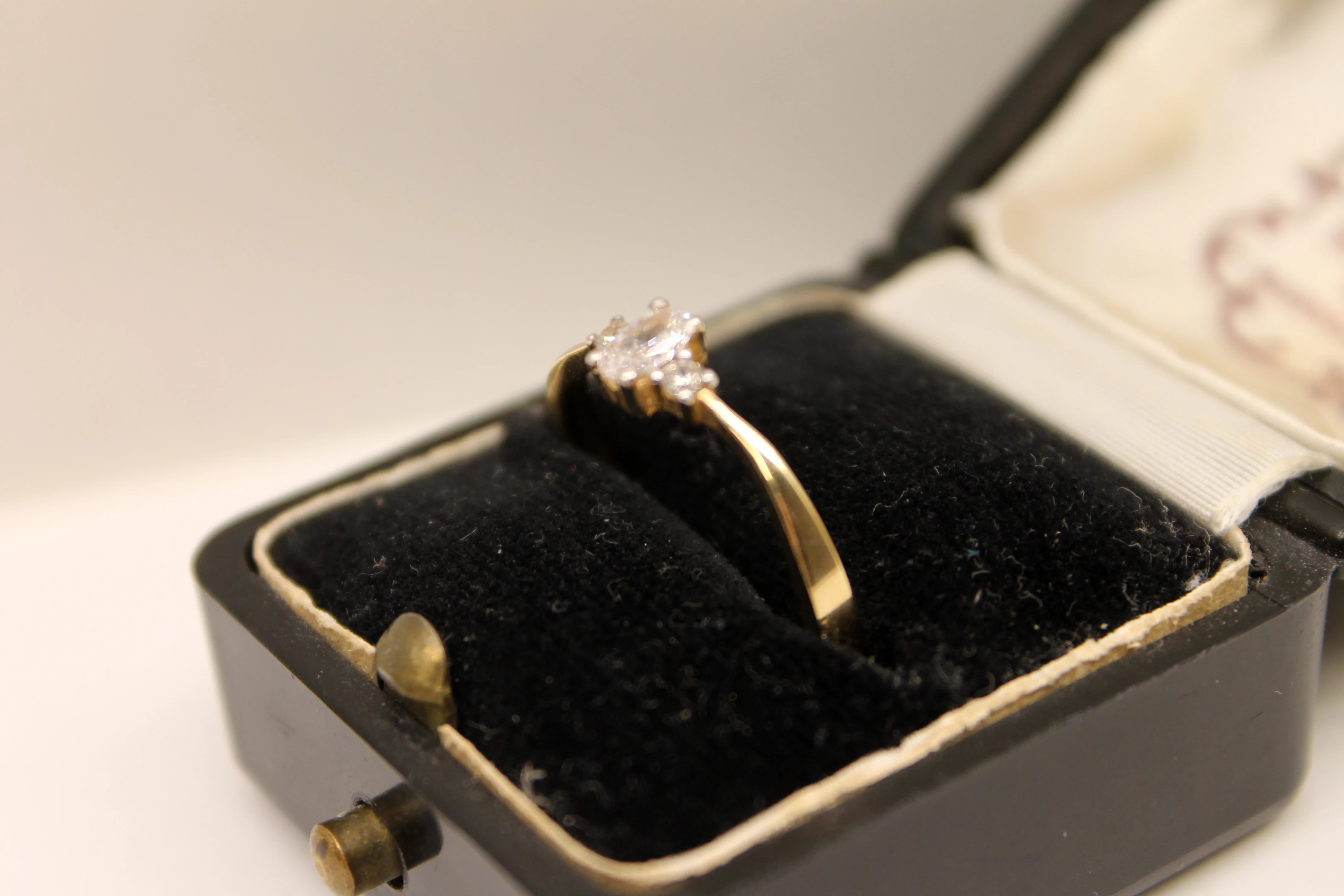 klasyczny-zloty-pierscionek-230g-p-585-r20-rodzaj-2205-2